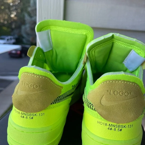 Size off white Nike Air Force Low volt